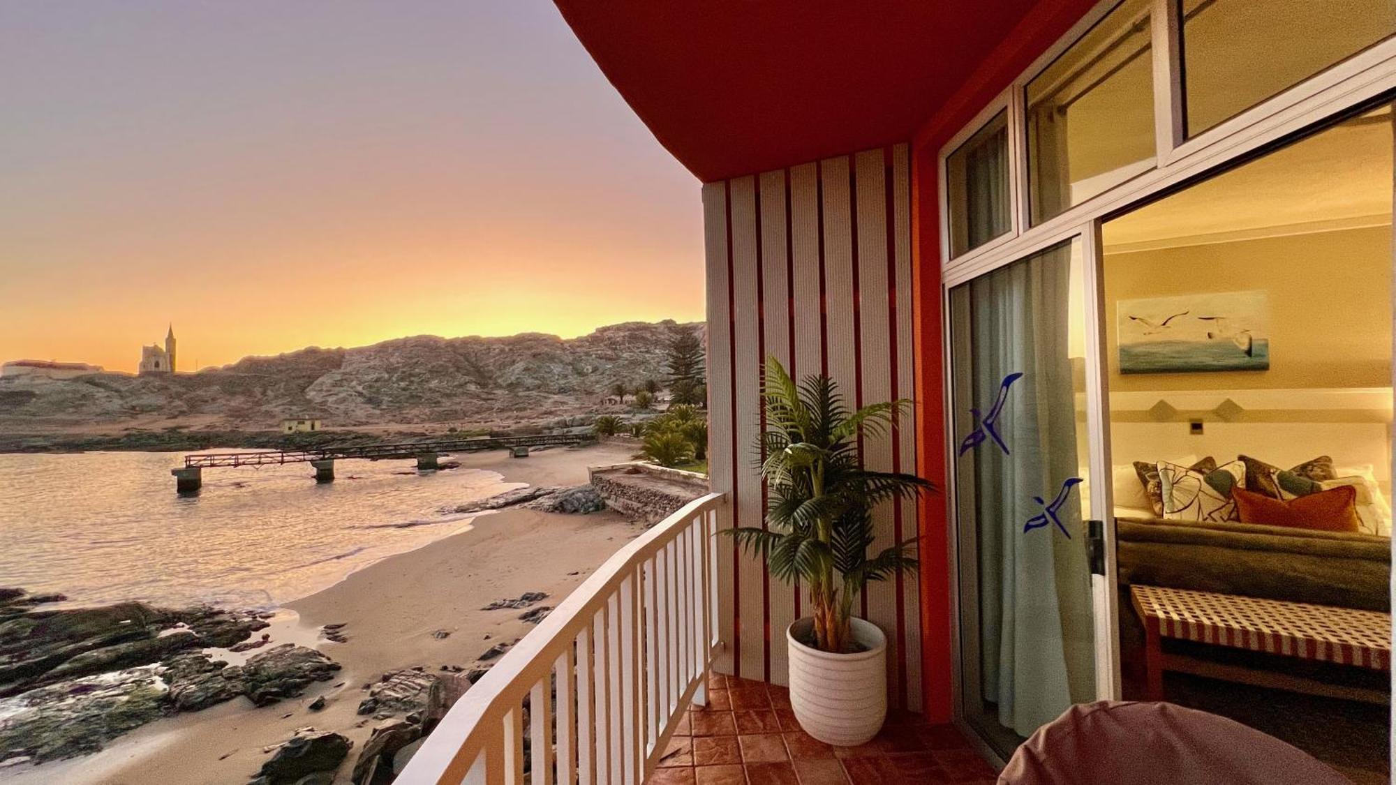 فندق لوديريتز نست هوتل Lüderitz المظهر الخارجي الصورة